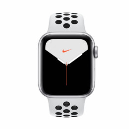 Apple Watch S5 NIKE 40mm Silver Aluminum / Pure Platinum Sport Band